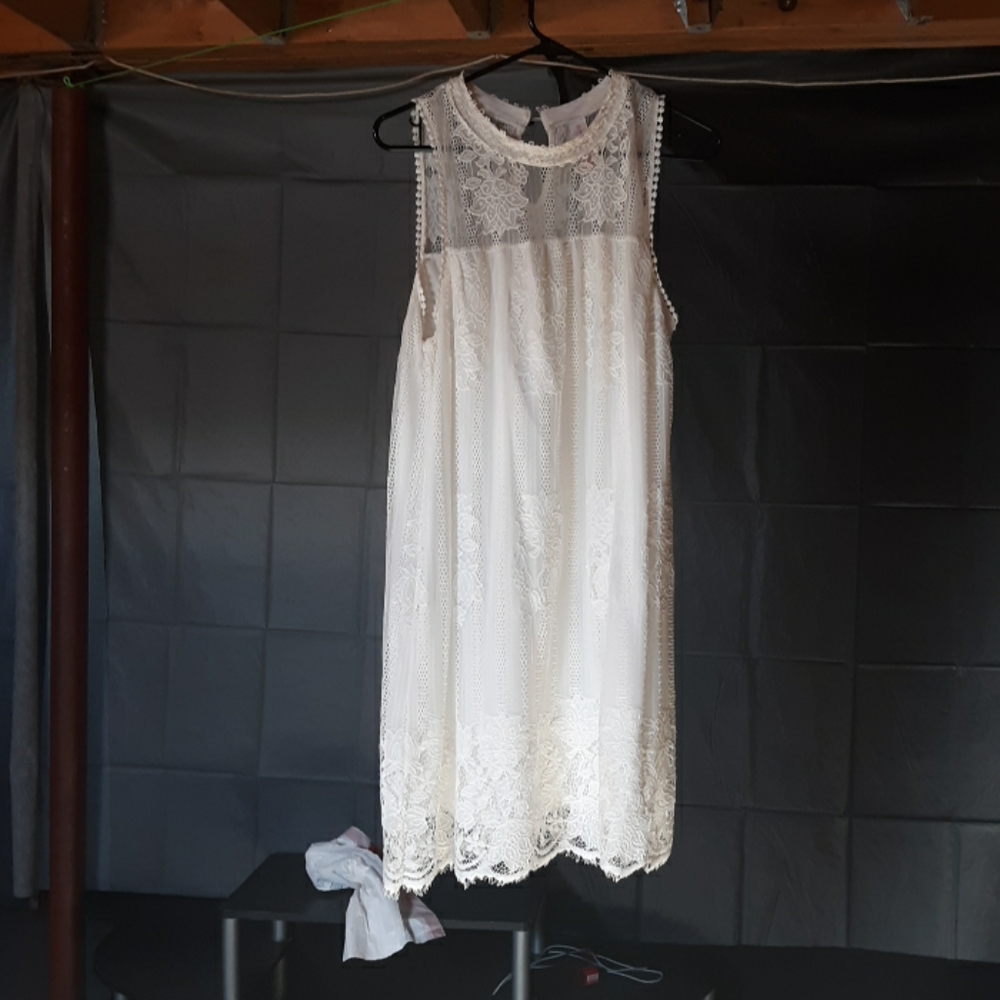 White lace dress